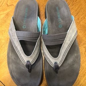 Merrell flip flops